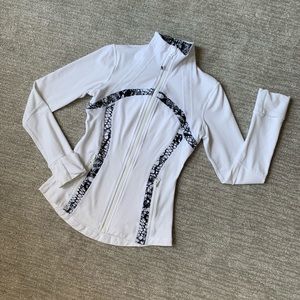 Lululemon Define jacket in black lace print size 4